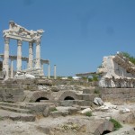 Pergamon_Trajan_Temple_RB3